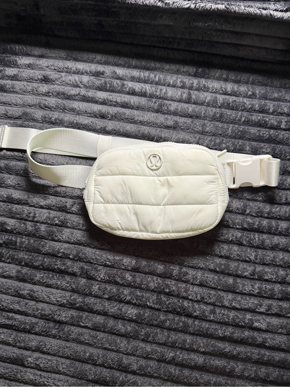 lululemon athletica White Wunder Puff Belt Bag
